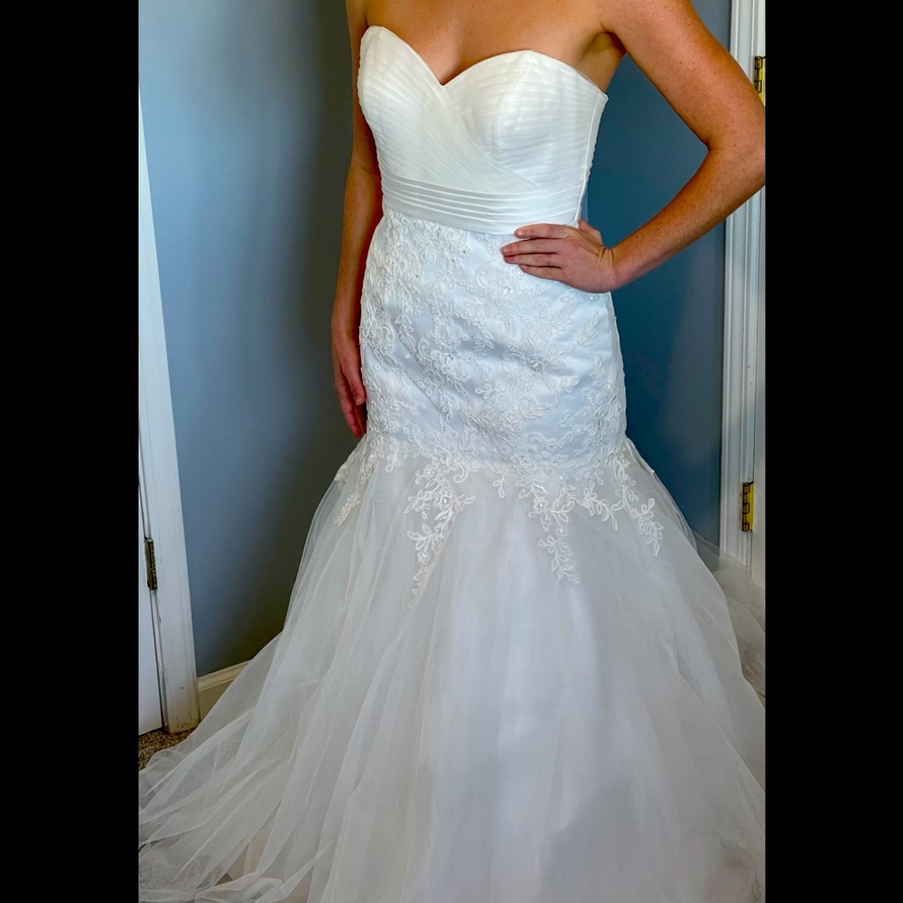 Luna Novias Wedding Dress, Size 12
